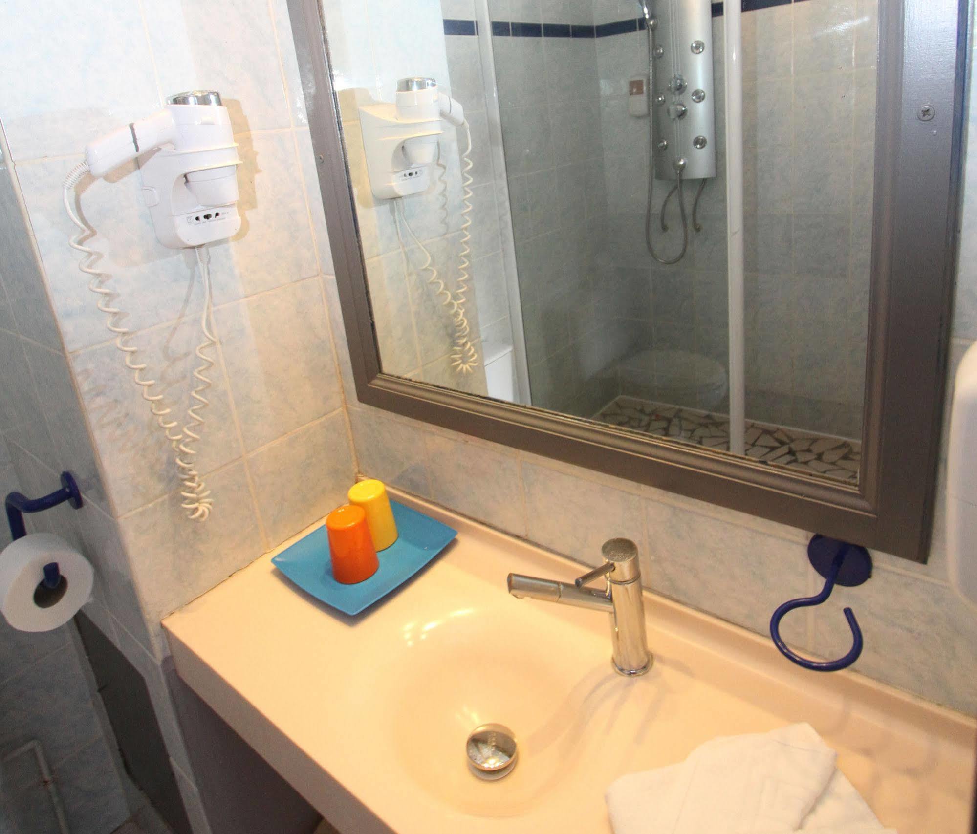 Hotel La Maison Creole Ле-Гозье Экстерьер фото